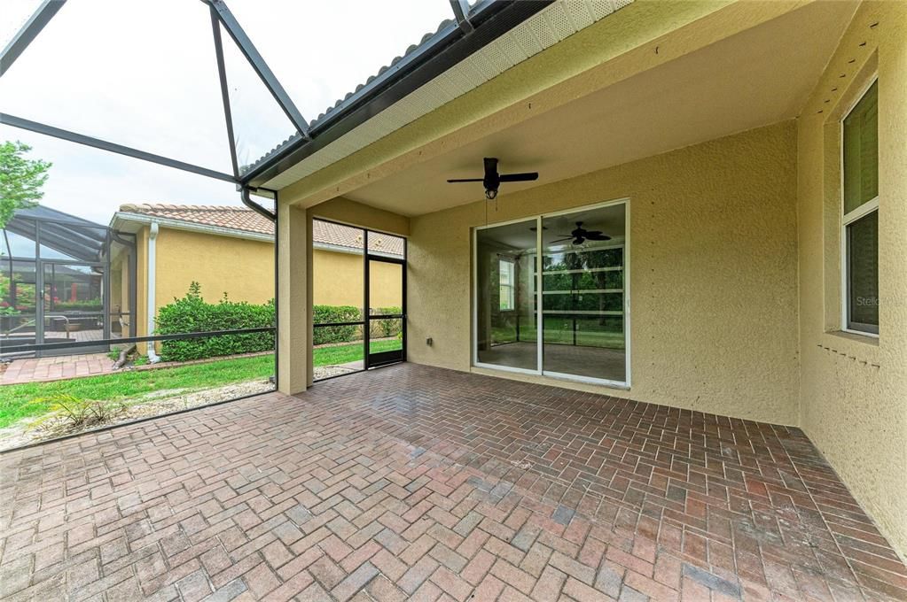 For Sale: $469,500 (3 beds, 2 baths, 2002 Square Feet)