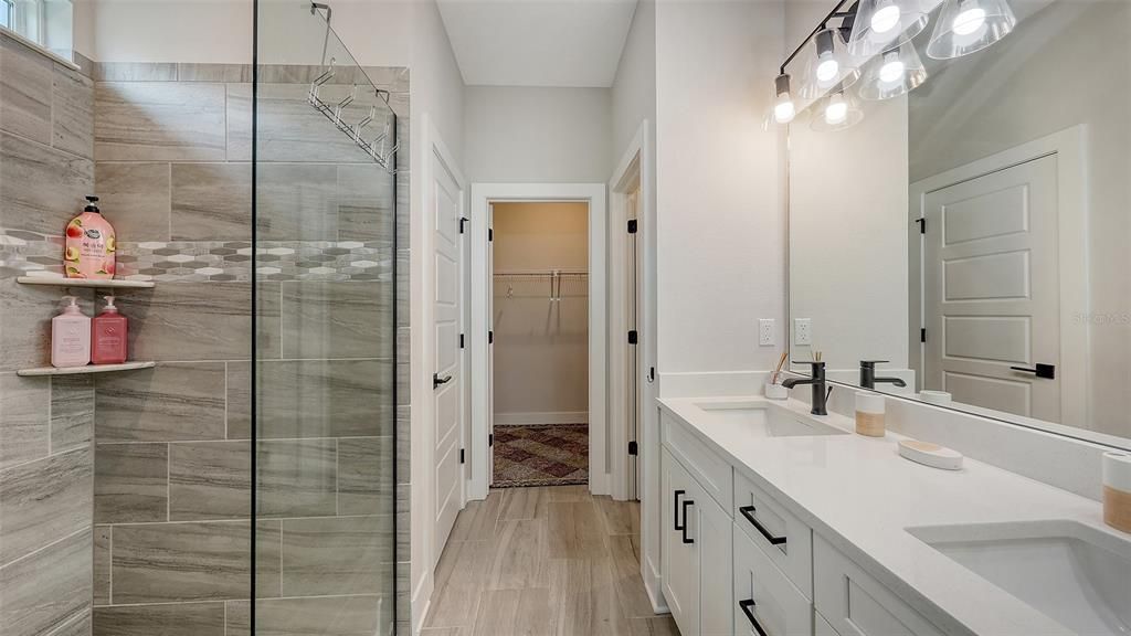 For Rent: $3,400 (3 beds, 2 baths, 1466 Square Feet)
