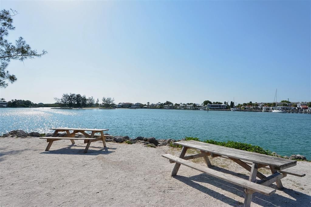 For Rent: $3,400 (3 beds, 2 baths, 1466 Square Feet)