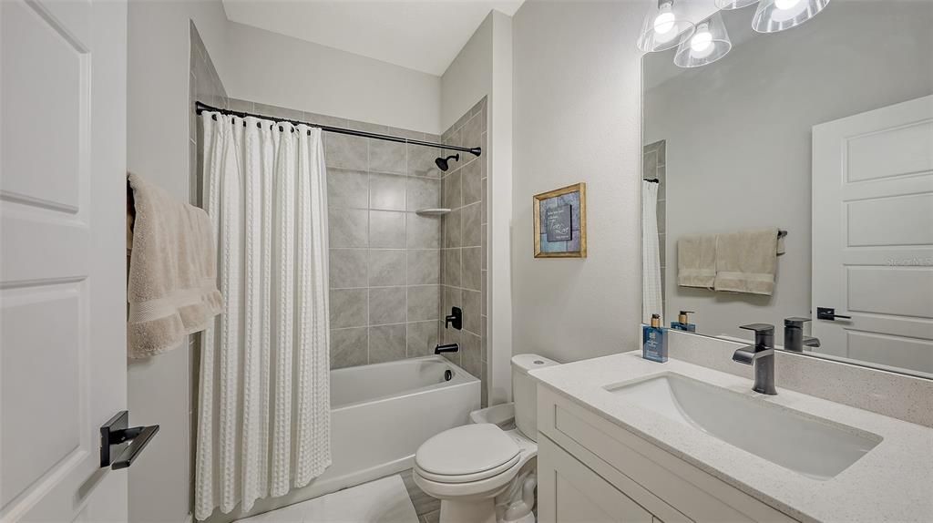 For Rent: $3,400 (3 beds, 2 baths, 1466 Square Feet)