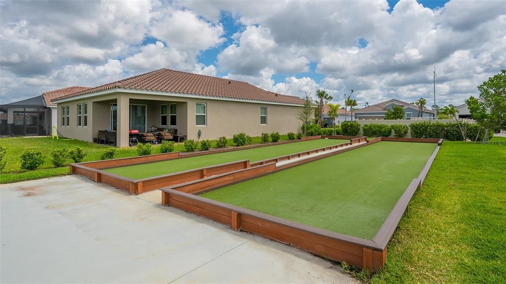 For Rent: $3,400 (3 beds, 2 baths, 1466 Square Feet)