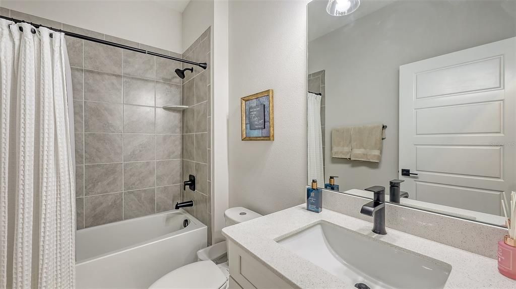 For Rent: $3,400 (3 beds, 2 baths, 1466 Square Feet)