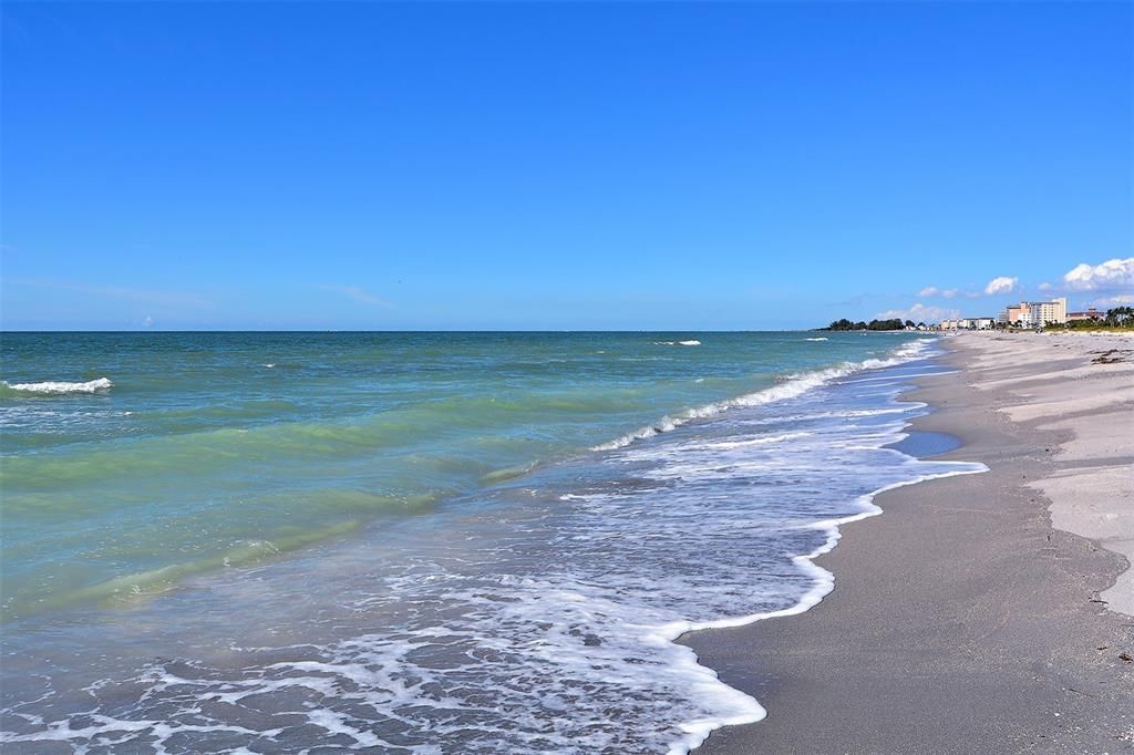 For Rent: $3,400 (3 beds, 2 baths, 1466 Square Feet)