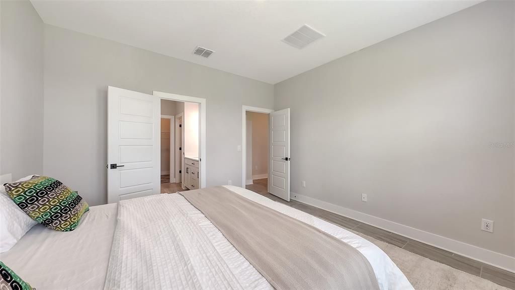 For Rent: $3,400 (3 beds, 2 baths, 1466 Square Feet)