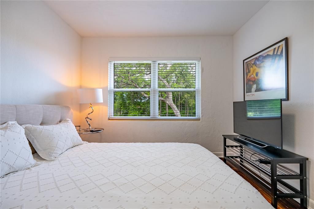 For Rent: $3,500 (5 beds, 3 baths, 2523 Square Feet)