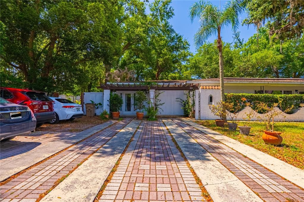 For Rent: $3,500 (5 beds, 3 baths, 2523 Square Feet)