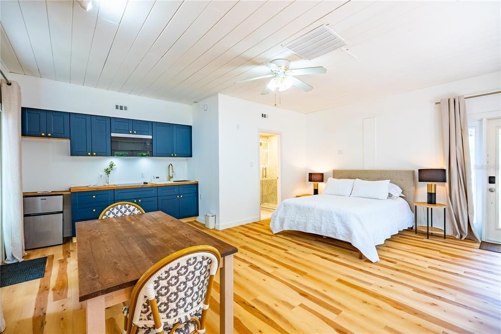 For Rent: $3,500 (5 beds, 3 baths, 2523 Square Feet)