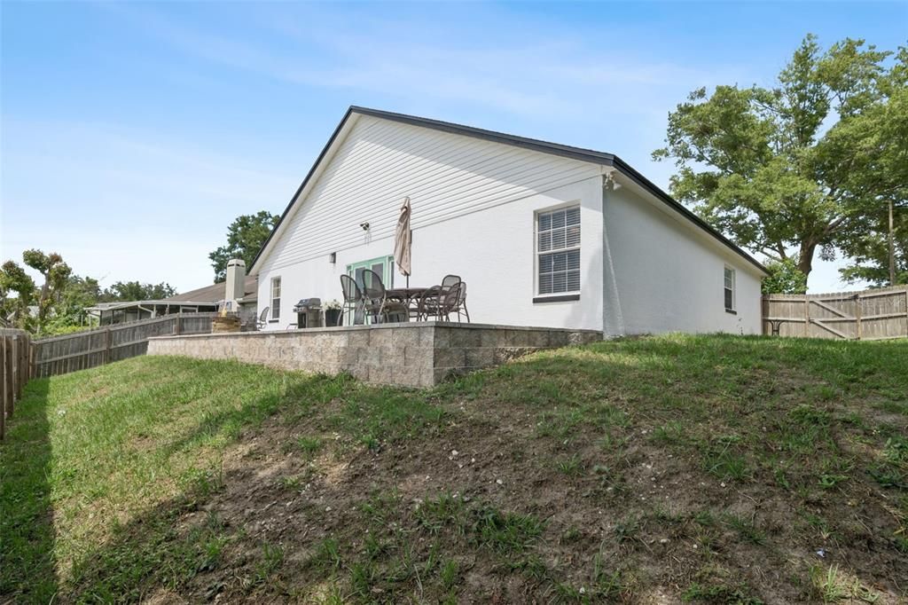 For Sale: $430,000 (4 beds, 2 baths, 2067 Square Feet)
