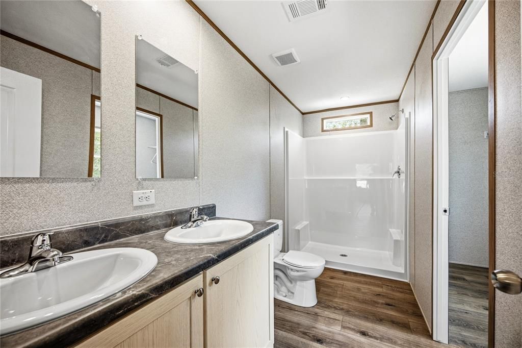 For Sale: $255,000 (4 beds, 2 baths, 1813 Square Feet)