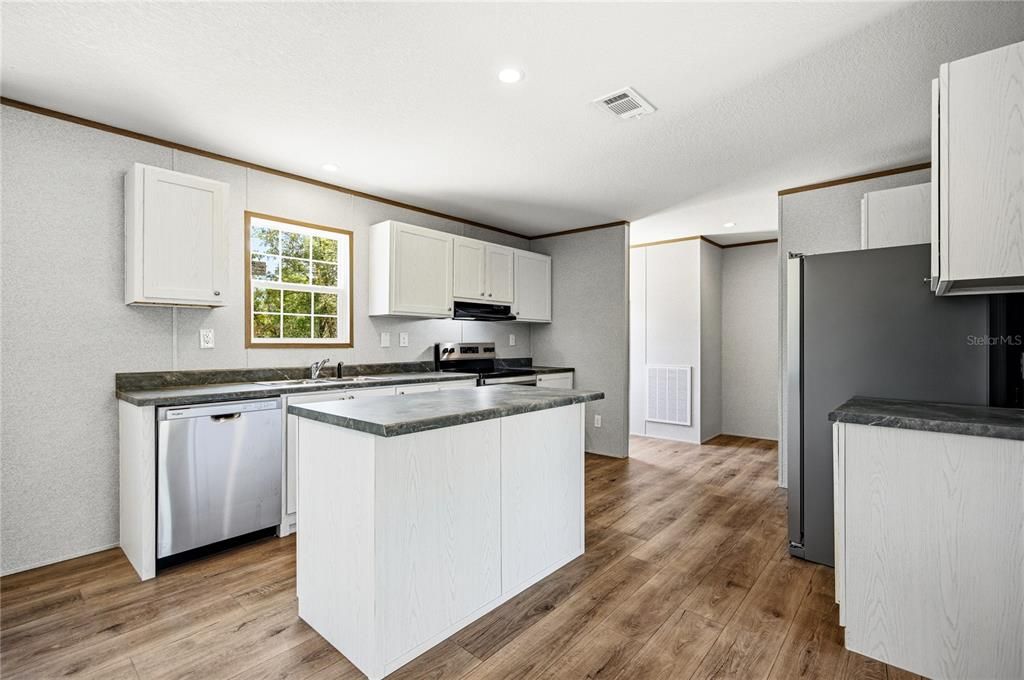 For Sale: $255,000 (4 beds, 2 baths, 1813 Square Feet)