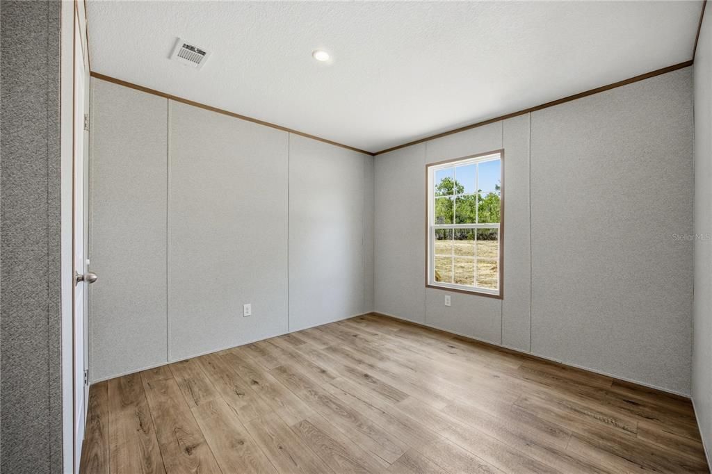 For Sale: $255,000 (4 beds, 2 baths, 1813 Square Feet)