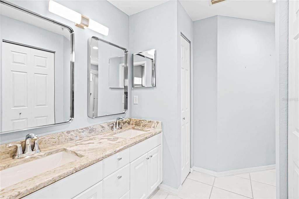 For Sale: $223,995 (2 beds, 2 baths, 1346 Square Feet)