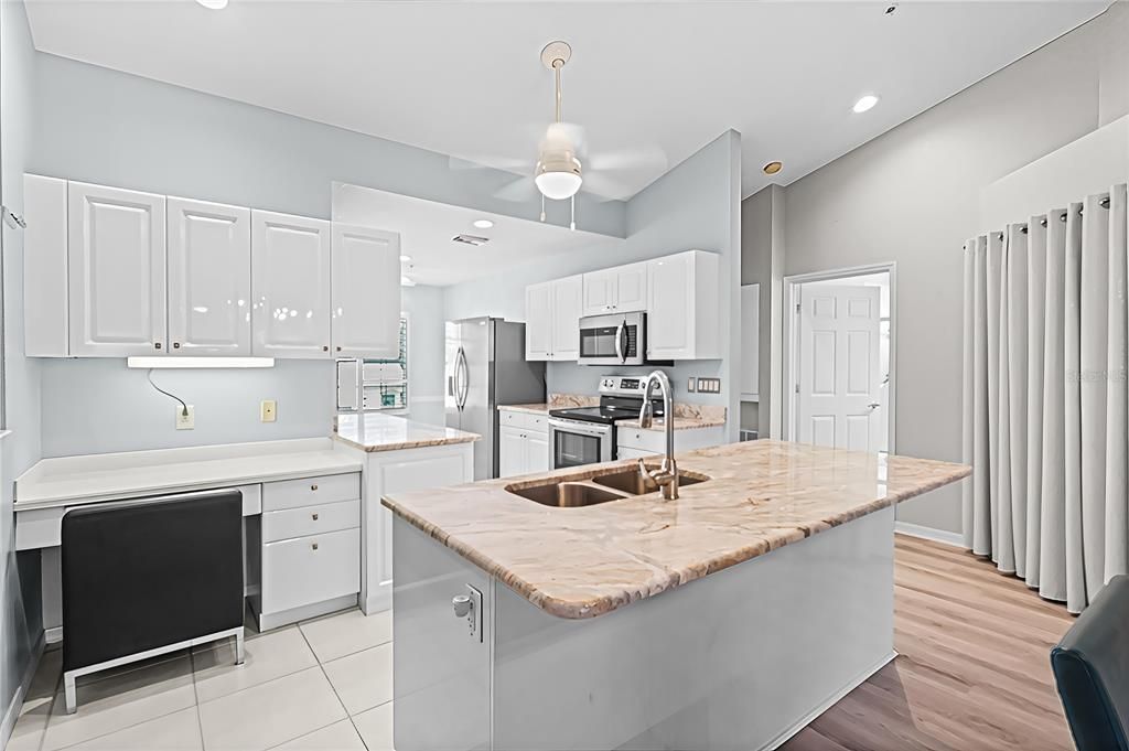 For Sale: $223,995 (2 beds, 2 baths, 1346 Square Feet)