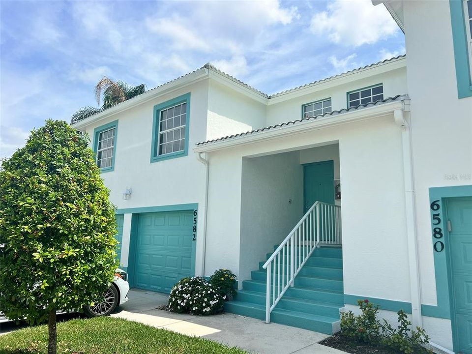 For Sale: $223,995 (2 beds, 2 baths, 1346 Square Feet)
