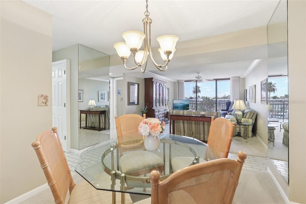 For Sale: $300,000 (2 beds, 2 baths, 1175 Square Feet)