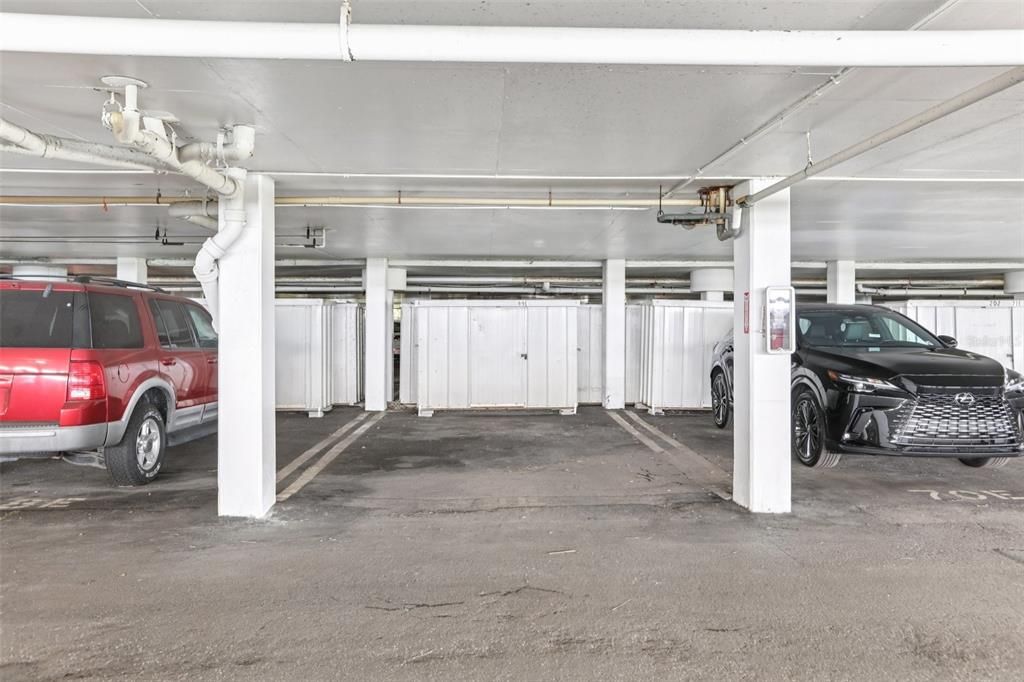 For Sale: $300,000 (2 beds, 2 baths, 1175 Square Feet)