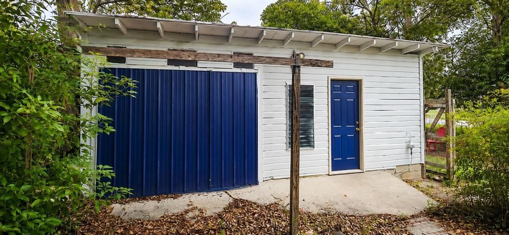 En Venta: $449,900 (4 camas, 3 baños, 2201 Pies cuadrados)