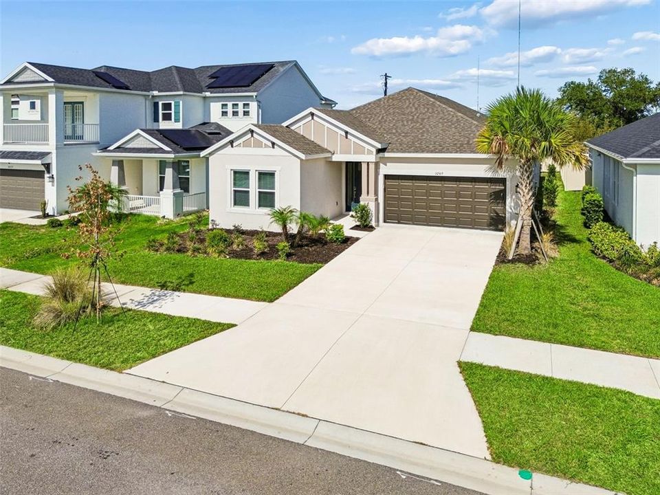 For Rent: $2,950 (4 beds, 3 baths, 2394 Square Feet)