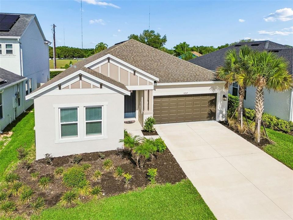 For Rent: $2,950 (4 beds, 3 baths, 2394 Square Feet)
