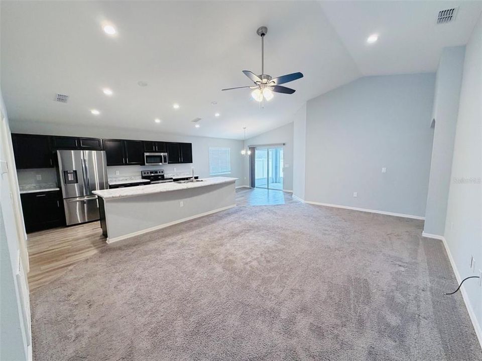 For Rent: $2,395 (4 beds, 2 baths, 1711 Square Feet)