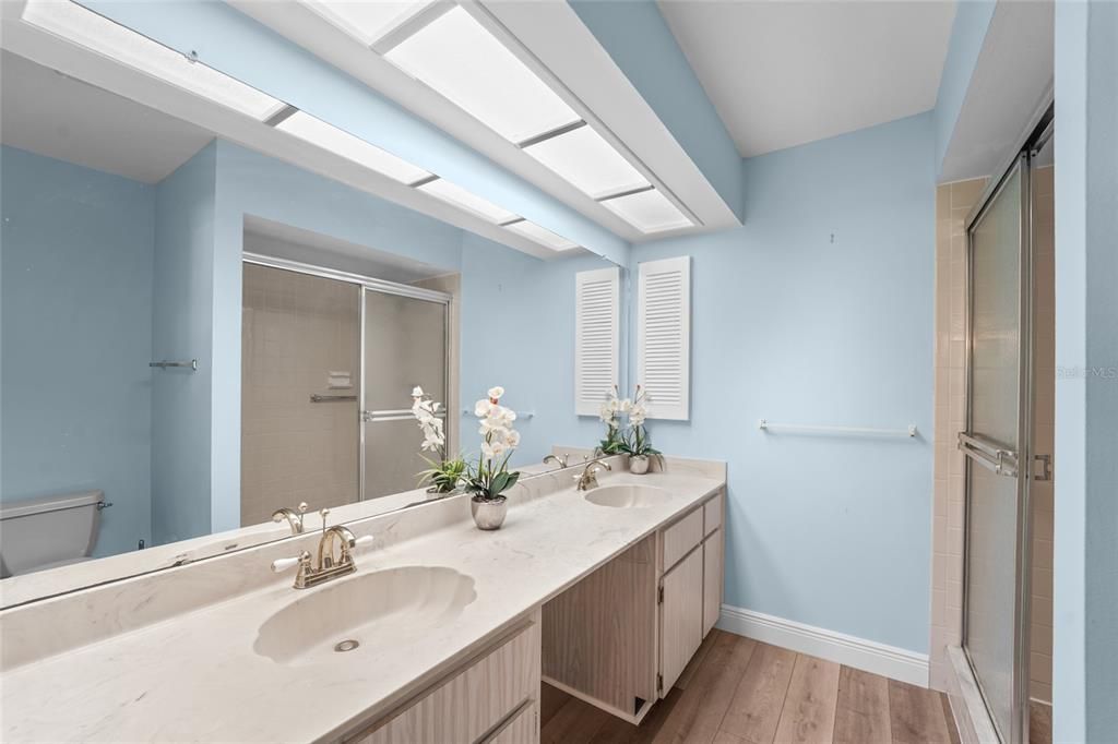 For Sale: $269,000 (2 beds, 2 baths, 1230 Square Feet)
