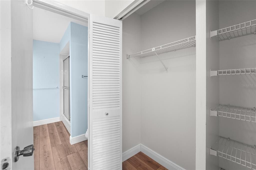 For Sale: $269,000 (2 beds, 2 baths, 1230 Square Feet)
