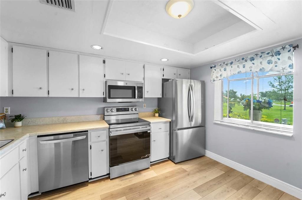 For Sale: $269,000 (2 beds, 2 baths, 1230 Square Feet)