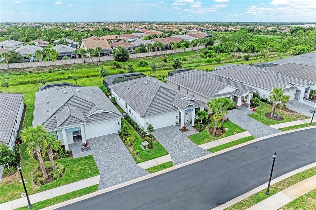 For Sale: $774,900 (4 beds, 3 baths, 2134 Square Feet)