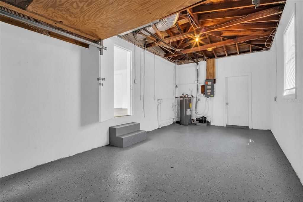 For Rent: $3,750 (4 beds, 3 baths, 1911 Square Feet)