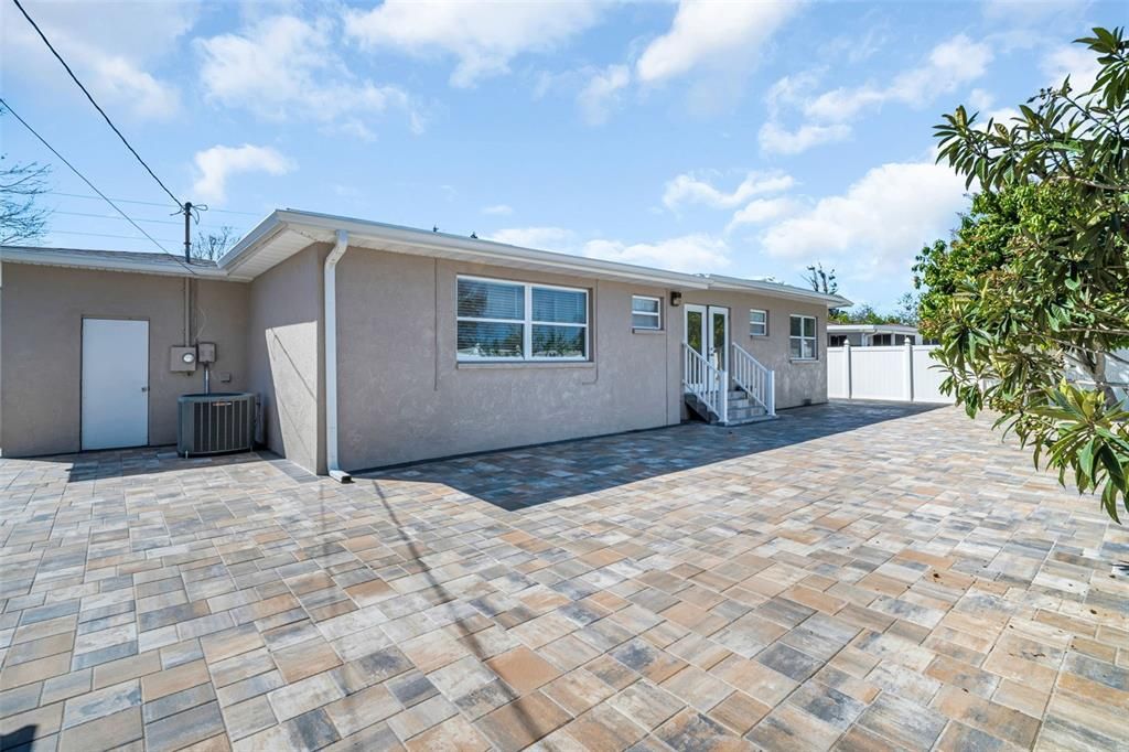 For Rent: $3,750 (4 beds, 3 baths, 1911 Square Feet)