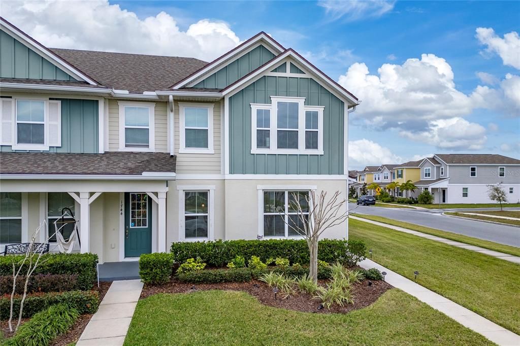 For Rent: $2,300 (4 beds, 2 baths, 1700 Square Feet)