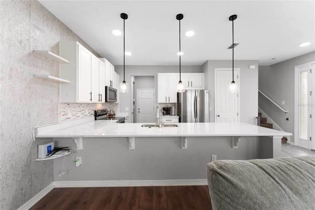 For Rent: $2,300 (4 beds, 2 baths, 1700 Square Feet)