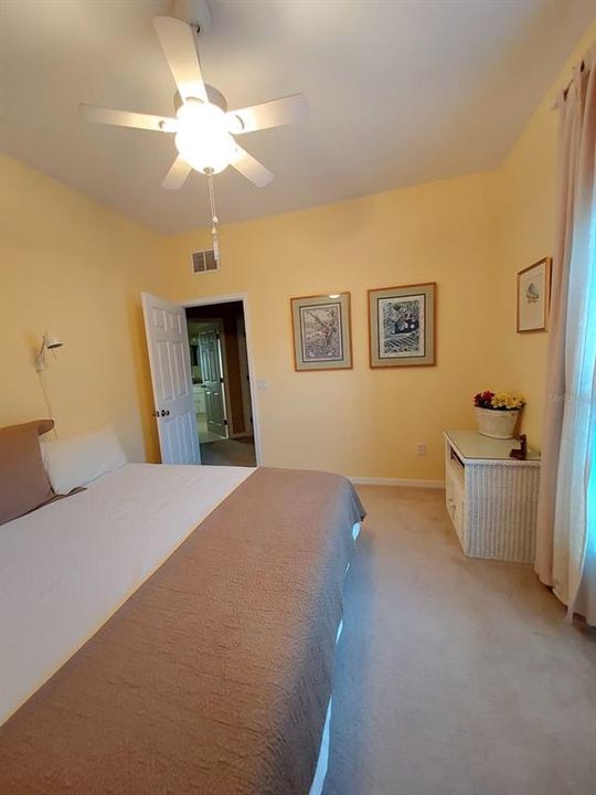 For Rent: $2,500 (5 beds, 2 baths, 2239 Square Feet)