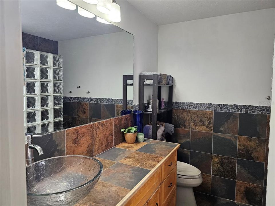 For Sale: $415,900 (3 beds, 2 baths, 1982 Square Feet)
