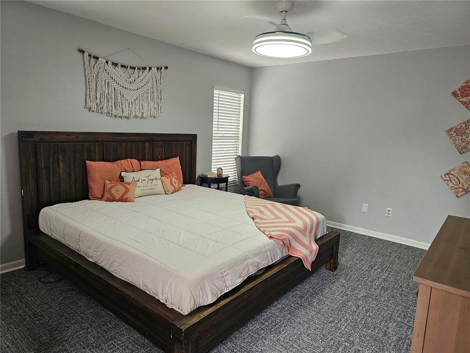 For Sale: $415,900 (3 beds, 2 baths, 1982 Square Feet)