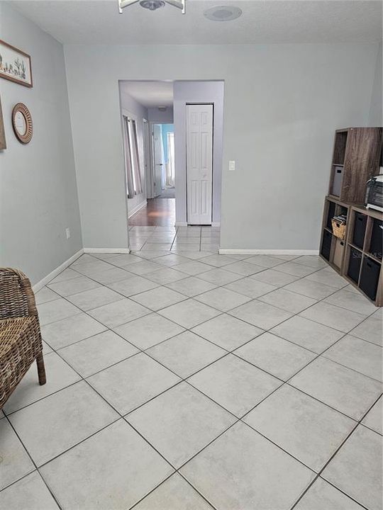 For Sale: $415,900 (3 beds, 2 baths, 1982 Square Feet)