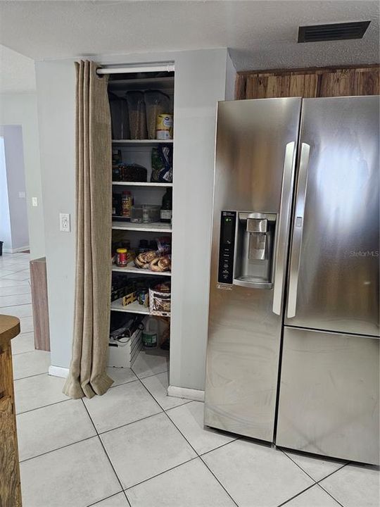 For Sale: $415,900 (3 beds, 2 baths, 1982 Square Feet)