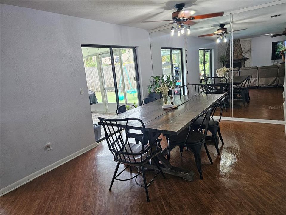 For Sale: $415,900 (3 beds, 2 baths, 1982 Square Feet)