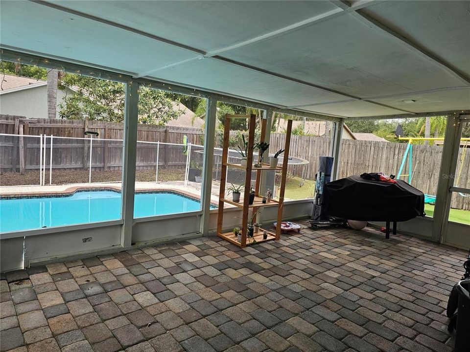 For Sale: $415,900 (3 beds, 2 baths, 1982 Square Feet)