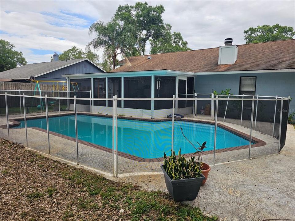 For Sale: $415,900 (3 beds, 2 baths, 1982 Square Feet)