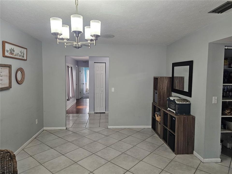 For Sale: $415,900 (3 beds, 2 baths, 1982 Square Feet)