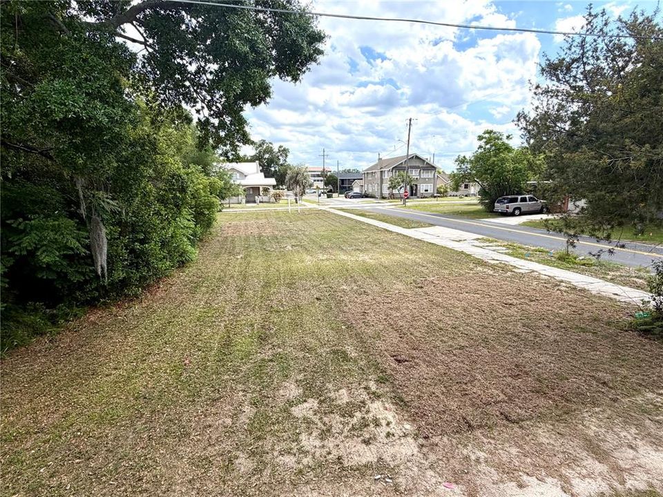 На продажу: $75,000 (0.20 acres)