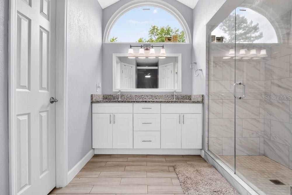 For Sale: $519,000 (4 beds, 2 baths, 2111 Square Feet)