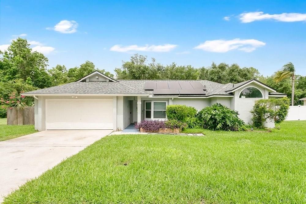 For Sale: $519,000 (4 beds, 2 baths, 2111 Square Feet)