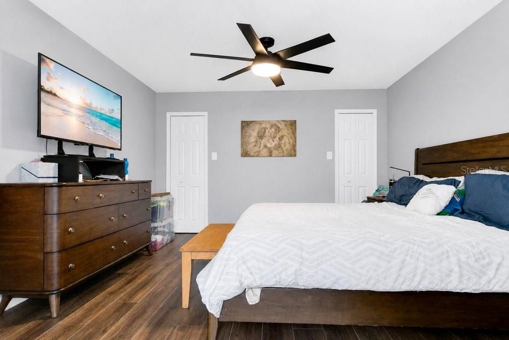 For Sale: $519,000 (4 beds, 2 baths, 2111 Square Feet)