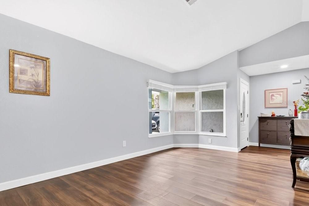For Sale: $519,000 (4 beds, 2 baths, 2111 Square Feet)