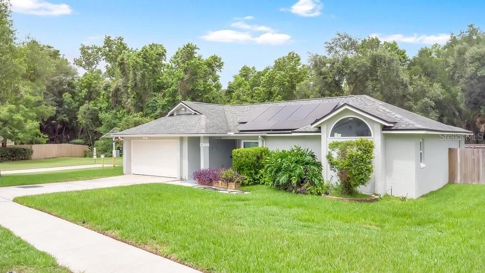 For Sale: $519,000 (4 beds, 2 baths, 2111 Square Feet)