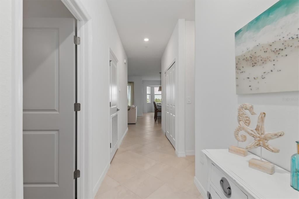 For Sale: $349,000 (2 beds, 2 baths, 1149 Square Feet)