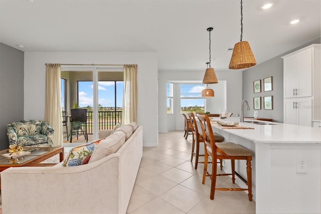 For Sale: $349,000 (2 beds, 2 baths, 1149 Square Feet)