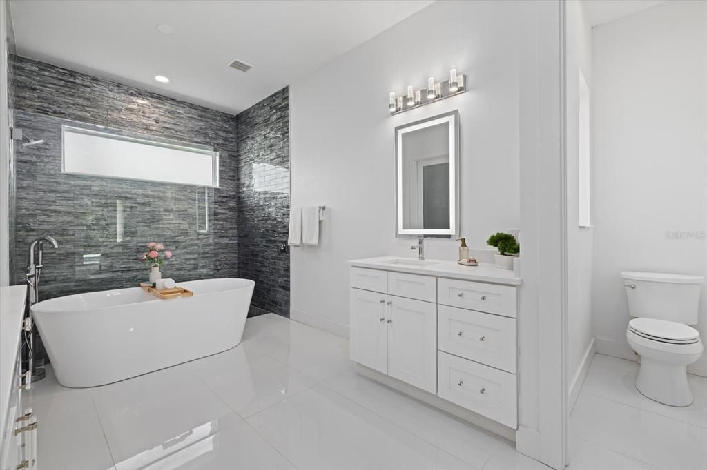 For Sale: $1,195,000 (3 beds, 3 baths, 2091 Square Feet)